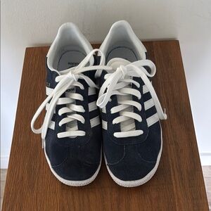 🌟 Host Pick 🌟 Adidas Gazelles Men’s Size  7 (Ladies 8.5)